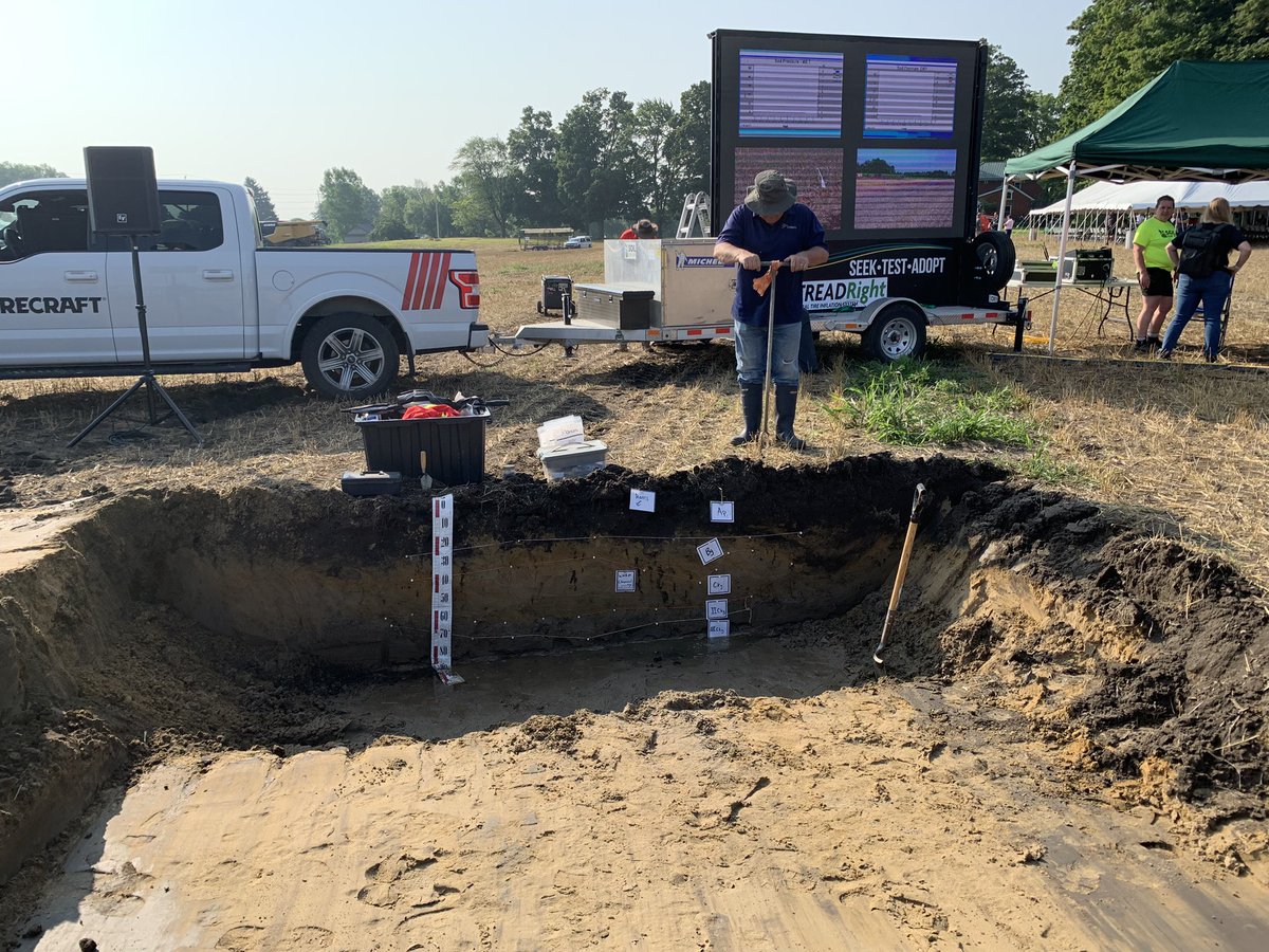 Pasztor79's tweet photo. The evolution of tires, the soil profile and a cover crop demo, all part of today’s #CompactionDay presented by the Norfolk Soil & Crop Improvement Assoc. & the @OntarioSoilCrop #ontag https://t.co/r4CFyNAgr4