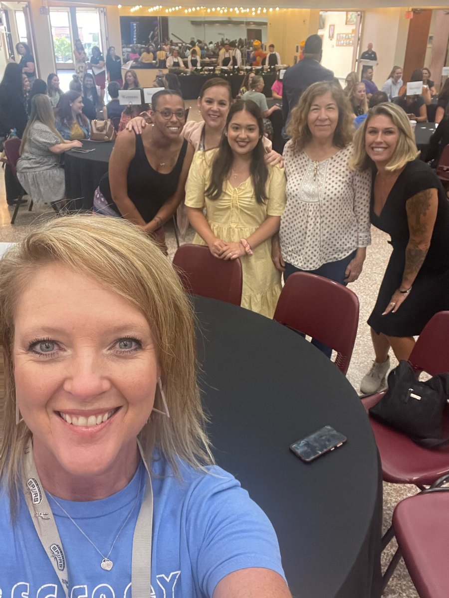 So excited and blessed to welcome new teachers to <a href="/NEISD/">North East ISD</a>   The castle is waiting for you! <a href="/niclew12/">Dr. Nicole Lewis</a> <a href="/NEISDFoundation/">North East Educational Foundation</a> #RegencyPlaceKnights