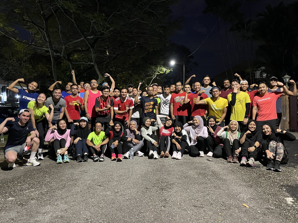 ajezzzzzzz's tweet image. Running all the way second half mengejar @Xubeyr88 

#445AMSession @KyserunKrew