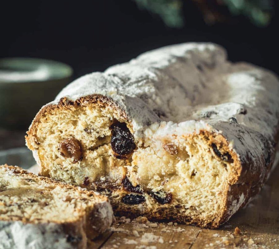 @peter_masiakos @MarkHamill Yes!  A good piece of stollen and a cup of coffee. Yum.  #yum