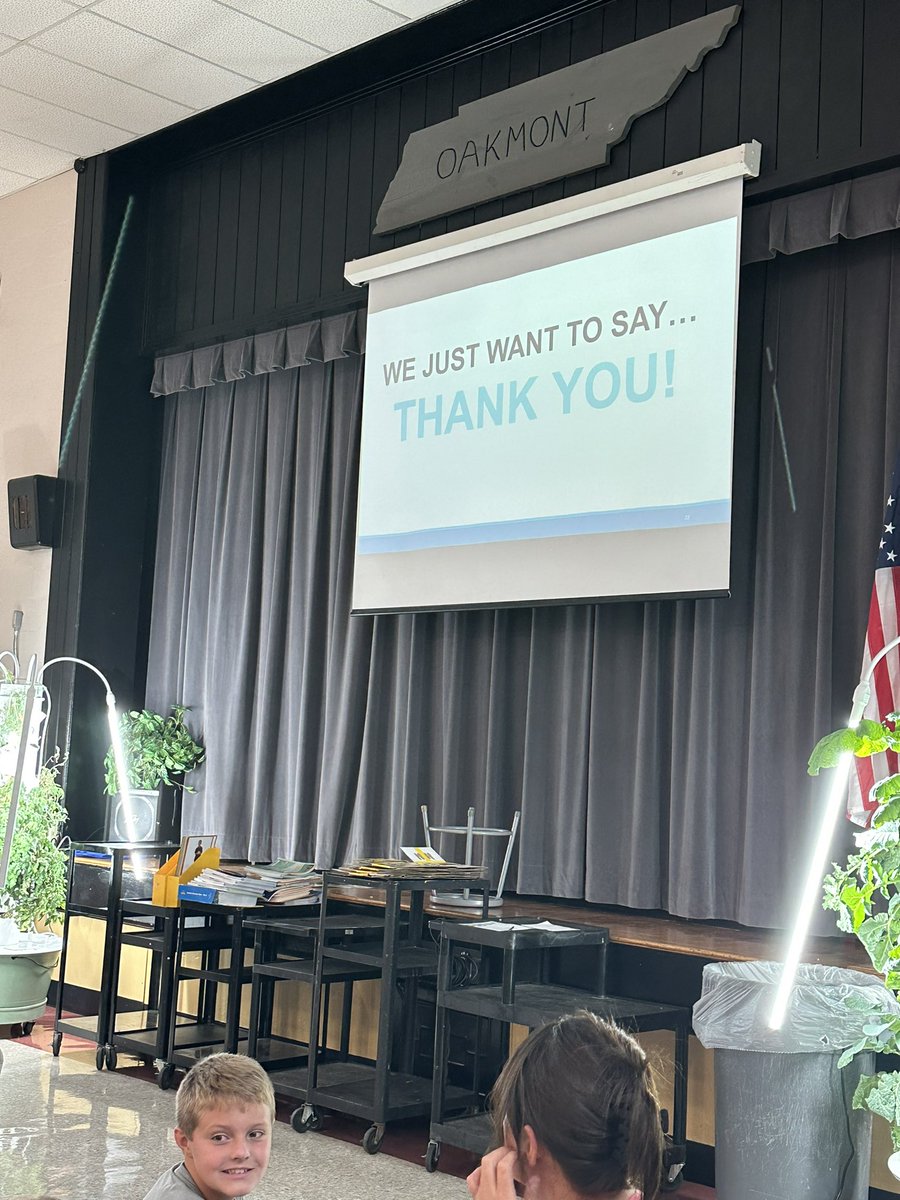 OES kicking off the year with the first Title I parent night. It was great meeting with the parents and going over goals for the new school year.  #SumnerAchieves #SmallSchoolBigThings <a href="/skinner_frankie/">Frankie Skinner</a> <a href="/mrstgwilkinson/">Tiffany Wilkinson</a> <a href="/scottlangford72/">Scott Langford</a> <a href="/JennDurbin36/">Jennifer Durbin</a> <a href="/KarenMedana/">Karen Medana</a>