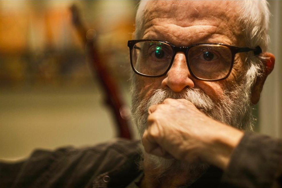 Ayer partió Andrés Agustí, quién nos formó por 20 años, mostrándonos -a través del cine- universos que están fuera de lo convencional para afinarnos la mirada, agudizar los sentidos y estremecer el alma. 
Su legado vivirá en nosotros, ¡Gracias, maestro!

📸 Daniel Ramírez