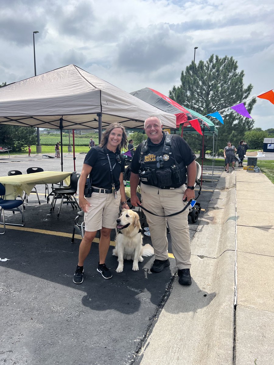 ⁦<a href="/SarpySheriff/">Sarpy County Sheriff's Office</a>⁩ JJC held their Back to School bash today…HUGE success!many families were helped today!!! One young man even gave me some cold water! 🐾 Love our community! #honoredtoserve #hugdognotadrugdog