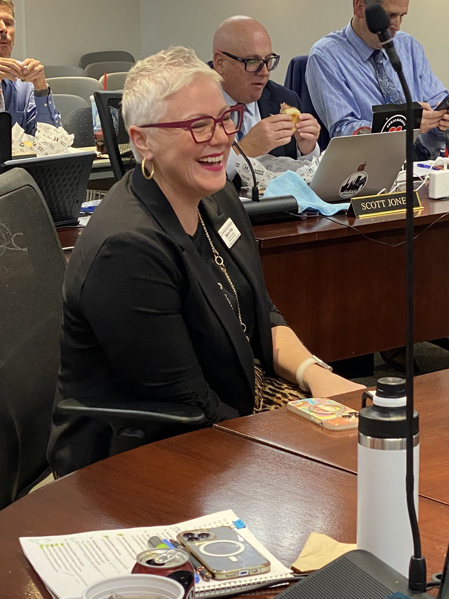 Sarah Young tweet media