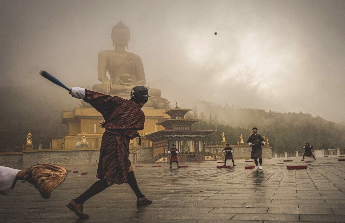 CandyDigital's tweet photo. Awesome photo of a baseball game in Bhutan making the rounds on social today ❤️⚾️ https://t.co/DQrpamQeff