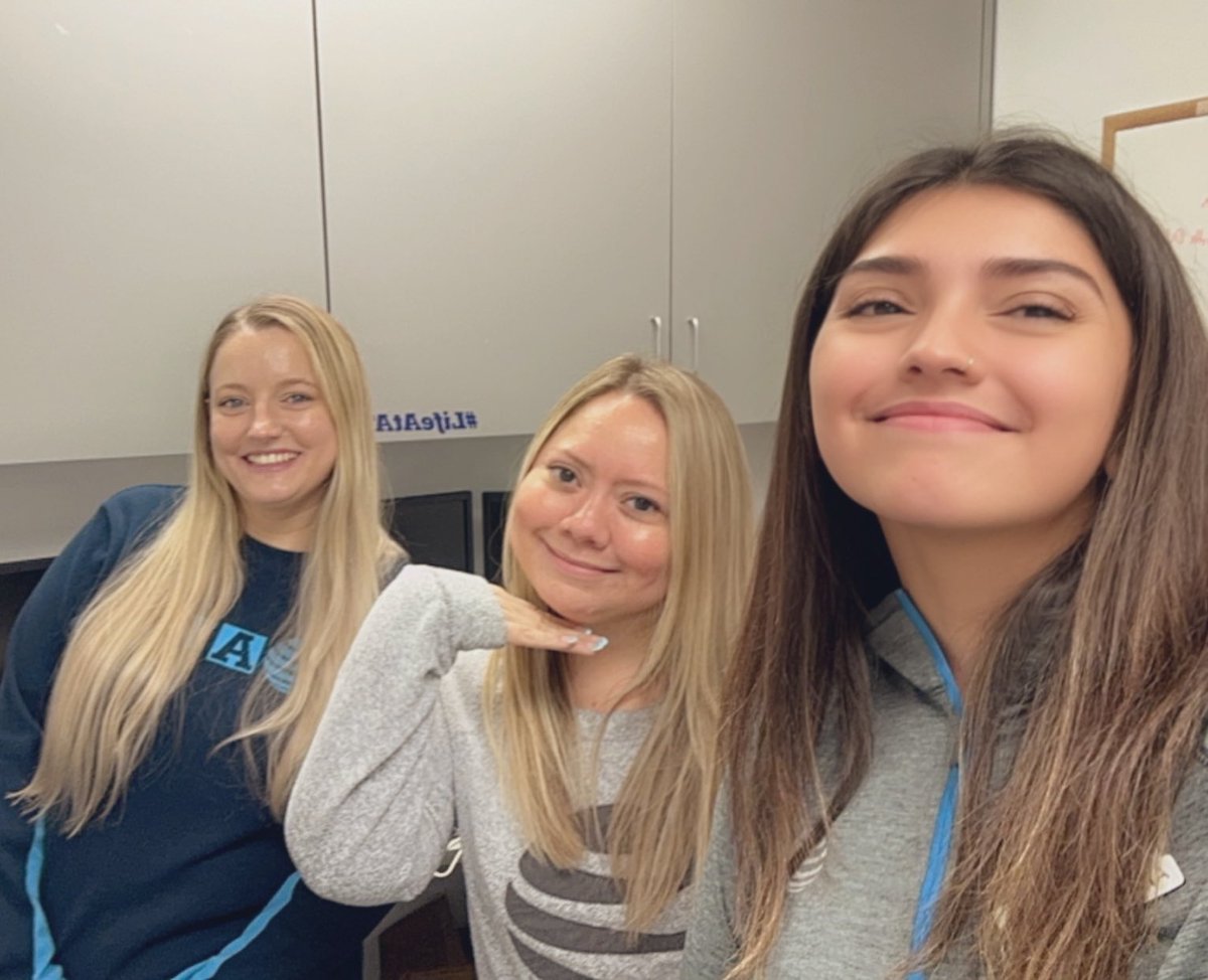 Kim_Bedolla's tweet image. Building relationships is critical to winning. Thanks ladies for an evening full of strategizing! @KattiaS_Ramirez @Sara_M_Morgann @ike_beeze @KAMO_ImMOrtals @KAMOkonnects