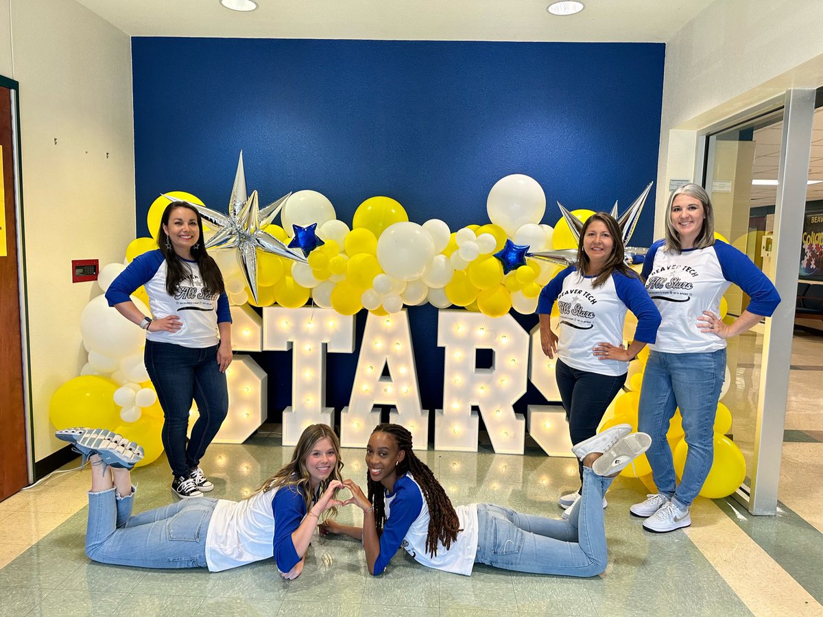 CourtneyRaff2nd's tweet photo. Love the school and my team! Ready for year 1.5 🤩🤩 @BeaverMST_Stars  @gisdnews https://t.co/tNDKtxh2gx