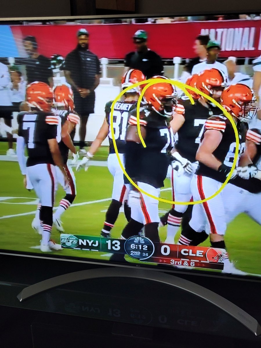 GeraldJ44's tweet photo. NFL is back!!! #nfl #NFLPreseason https://t.co/ychXX4X8pO