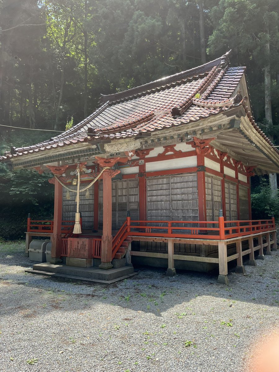abu_carp3's tweet photo. 岩手県 大船渡市 蛸浦観音‼️

奥州三十三観音 28番 千手観音

尾崎神社境内にある観音堂？
ここでアクシデント……💦

誰も何も無い……💦

御朱印は渋々あきらめます…😢 https://t.co/6Uy2kK1Rp8