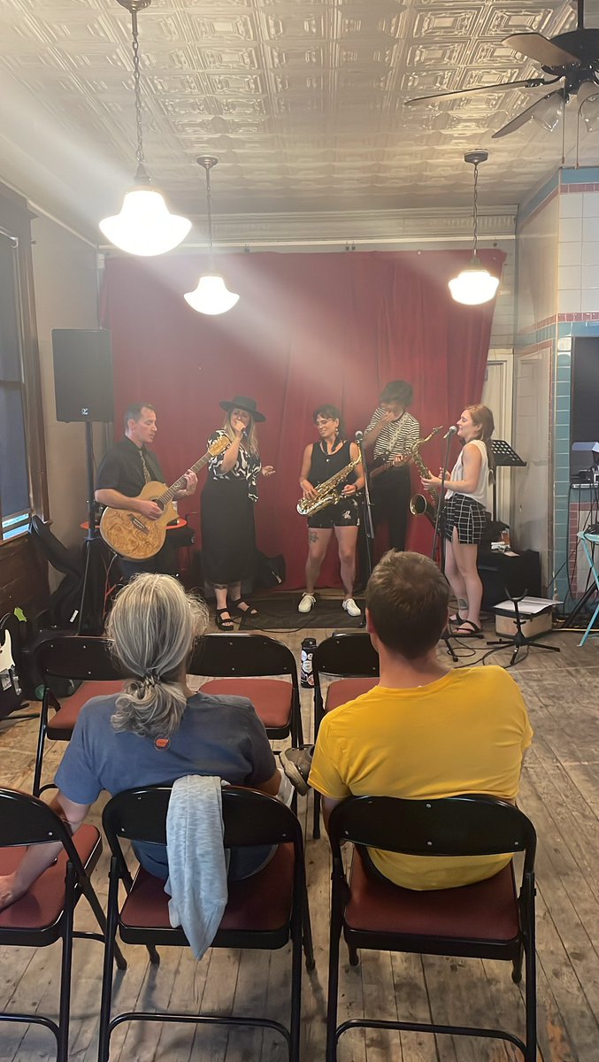 MastersMatt's tweet image. Deicha and the VuDudes hitting the #cspace stage