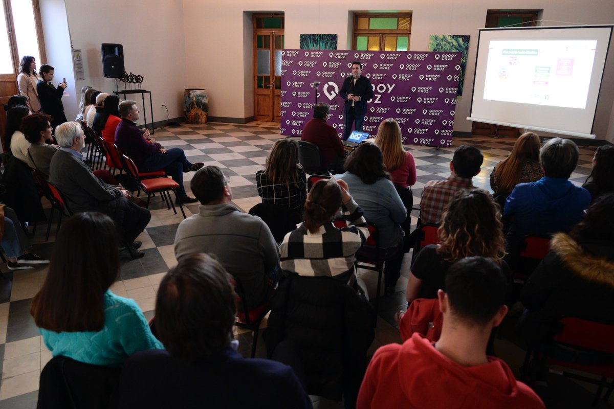 pedrosanma's tweet photo. En la apertura de la 3ª edición del Diplomado en Gestión para el Cambio Climático ♻️

Una propuesta que llama a la reflexión y a la acción de cada sector de la sociedad 💪

#CreciendoJuntos #GCSustentable https://t.co/MqbsxVaQqk