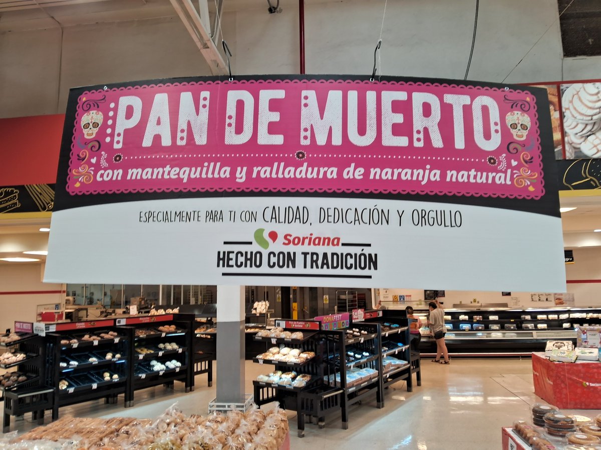 EleOcho's tweet photo. Pan de Muerto, Pan de Muerto, Pan de Muerto... *empieza a golpear la mesa mientras empieza a gritar mas fuerte* ¡PAN DE MUERTO! ¡PAN DE MUERTO! ¡PAN DE MUERTO! #PanDeMuerto #FotoDeHoy https://t.co/dcLlaJCPrO