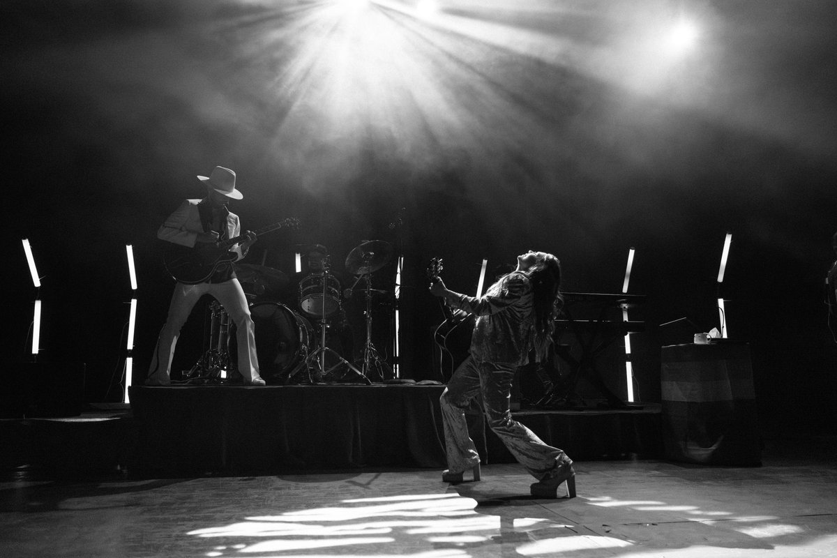 nimsicor's tweet photo. Jesse y Joy en San Antonio, TX en el Aztec Theater. 1er de Agosto, 2023 https://t.co/nxyCO9sR6Y