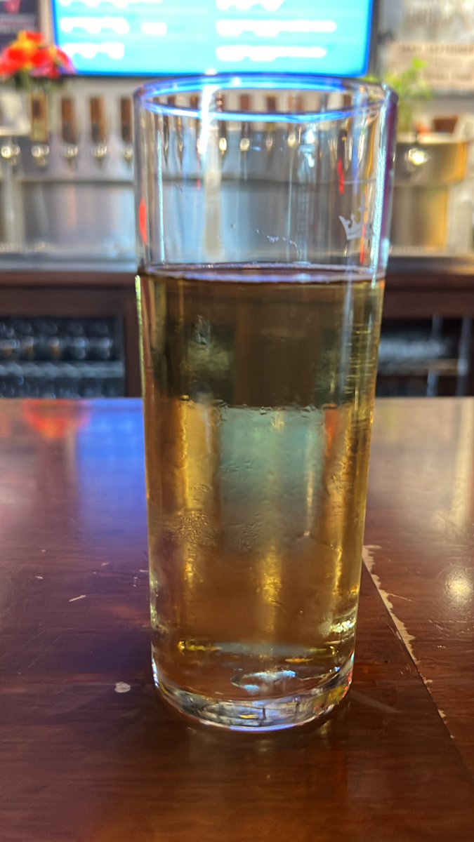 BeerLeaguePod's tweet photo. @ratiobeerworks @DenverBeerCo @BlueMoonBrewCo @skabrewing @trvebrewing @ExtraSauce_ @waldschanke @OMFbrewing @stemciders @DieboltBrewing @CrookedStave Forgot to post before I sipped. But next stop it @calltoarmsbrew. I went with their “Oh My God We’re Having A Fire” Helles Lager. Crystal Clear and Super clean and simple. https://t.co/TcoSfdLCr9