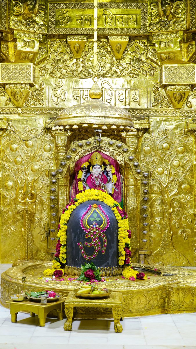 12Jyotirling's tweet image. श्री ॐकारेश्वर ज्योतिर्लिंग जी के आज के मंगला आरती श्रृंगार दर्शन 04.08.2023