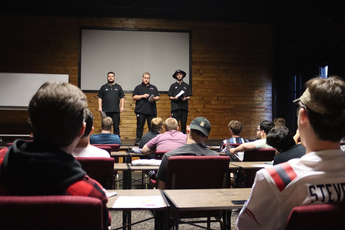 CUeSports21's tweet photo. First team meeting: ✅ 
We can’t wait to get this season started! 
#WatchGreatnessHappen https://t.co/75t6lFLNTH