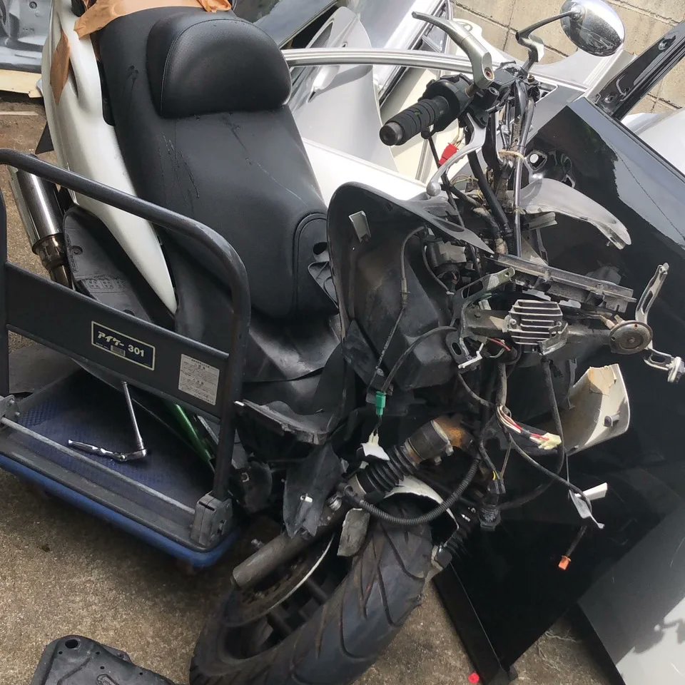 年寄のミサイル攻撃受けて2ヶ月。
車椅子卒業。
街で年寄が運転する車見るだけでドキドキする。