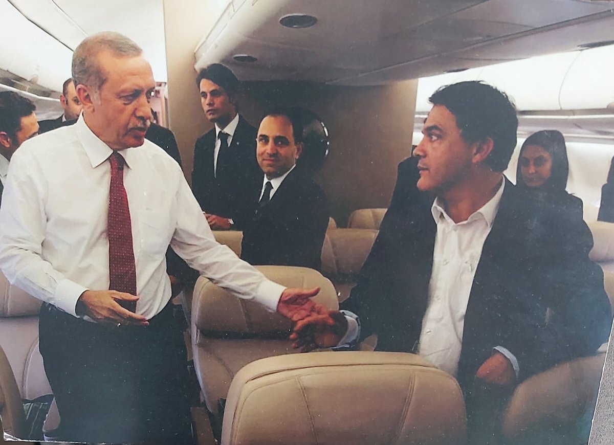 SN.CB'ım <a href="/RTErdogan/">Recep Tayyip Erdoğan</a> sizi ilk kez 24- 25 sene önce hapis cezası aldığınızda <a href="/drmahmutkocak/">Dr. Mahmut KOÇAK</a> ile birlikte Üsküdar'daki ev/konutunuzda geçmiş olsun ziyaretine geldiğimde tanıdım.
Zaman içinde iyi yaptığınız icraatları destekledim, eksik olduğunu düşündüklerime de yapıcı eleştiriler