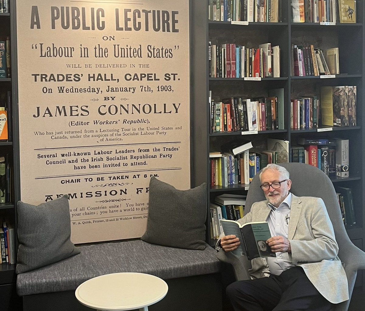 Jeremy Corbyn tweet media