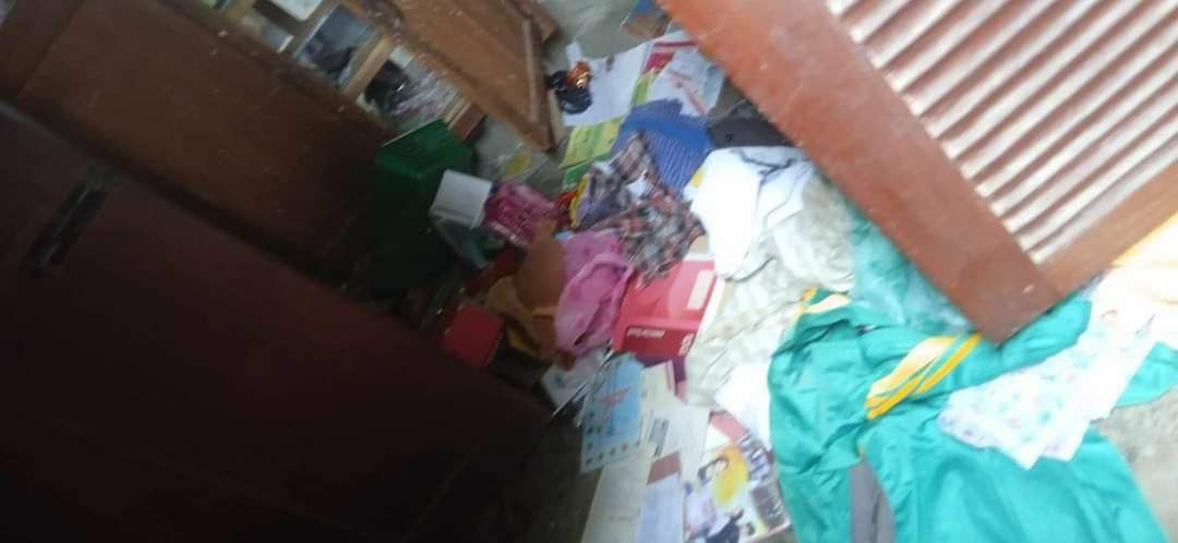 AungMinTUN22's tweet photo. It is reported that junta soldiers set alight to 70 residential properties and destroyed the things in 2 villages of Pakoku tsp, Magway division yesterday. #AcceptNUGRejectMilitary #WhatsHappeningInMyanmar #2023JulAug4Coup https://t.co/BqyqmeeuNH
