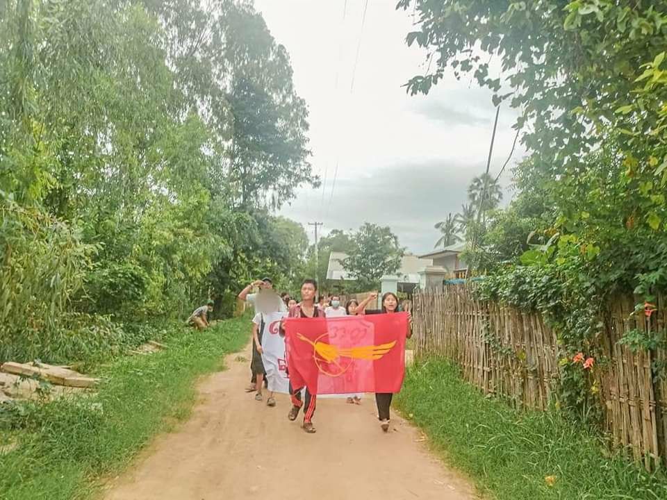 AungMinTUN22's tweet photo. The protest against genocidal military dictatorship was held by the protesters of Shwe Nwe Thway Strike in Yinmarbin township today.  #AcceptNUGRejectMilitary #WhatsHappeningInMyanmar #2023JulAug4Coup https://t.co/kQn6xsGrpO