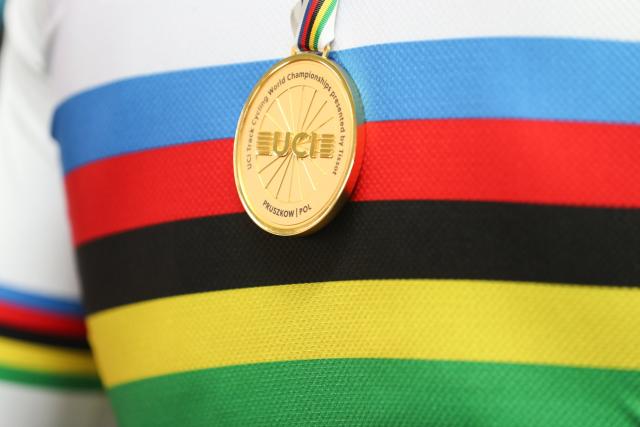 lequipe's tweet photo. L'UCI a annoncé jeudi lors de son Congrès à Glasgow la liste des villes hôtes pour les Championnats du monde sur la période 2024-2030. Abu Dhabi, capitale des Émirats arabes unis, accueillera les épreuves sur route en 2028. https://t.co/JJlTUh88Qv https://t.co/xQyoBGJdbU