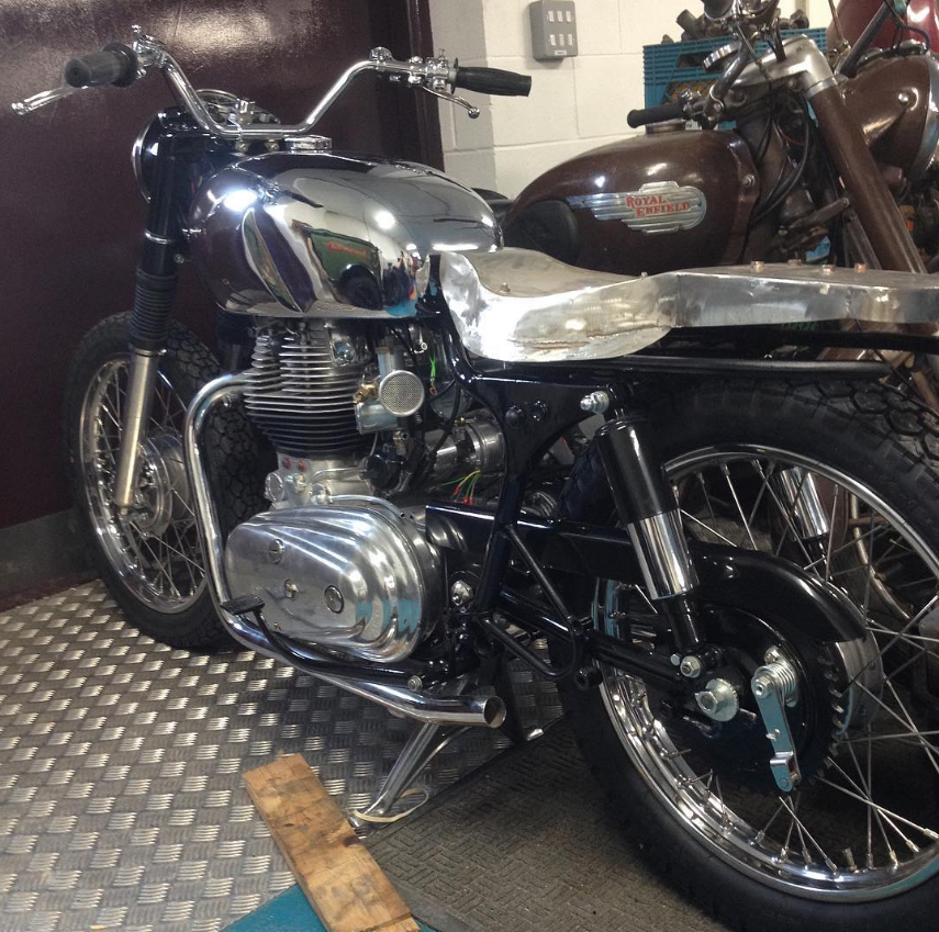 HitchcocksM's tweet photo. Almost complete restoration of a Royal Enfield Twin nearly ready for a new owner to ride. #royalenfield #royalenfieldindia #classicbike #motorcycle #england #caferacer #interceptor #750interceptor #meteor #continentalGT #535continentalGT #650continentalGT #constellation #bullet https://t.co/mBizm8hddX
