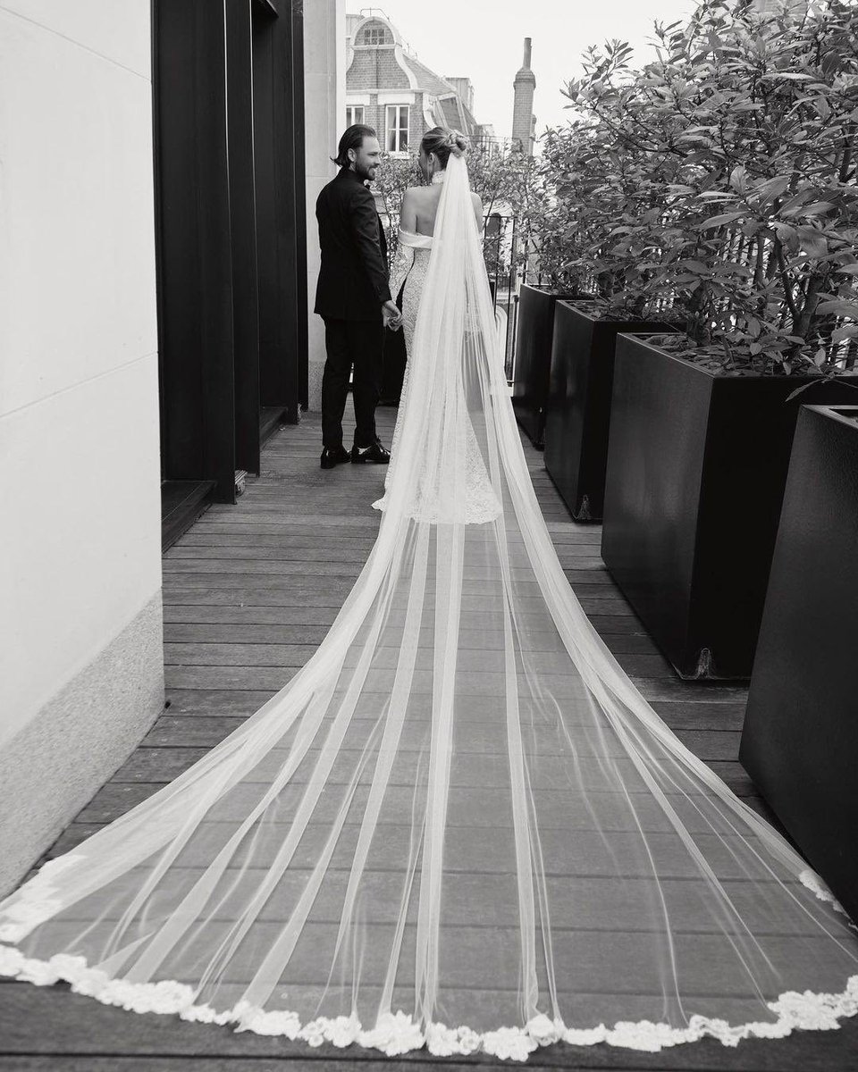 HLF198412's tweet photo. What do you think the chances are of @oliviajade_att lending me her veil as my something borrowed?? #Incredible https://t.co/5kPglta00i