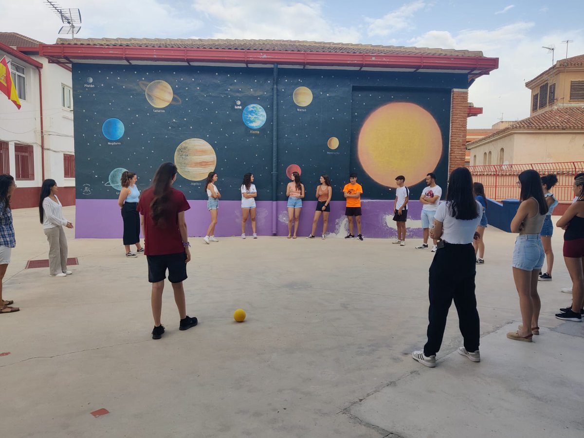 gdr_sdelsegura's tweet photo. 📌Este verano desde el Grupo de Acción Local Sierra del Segura se vienen impartiendo los Cursos homologados de Monitor de Actividades Juveniles 🤸‍♂️🪇🧩🎲  en algunos municipios de la Sierra del Segura como Elche de la Sierra, Férez, Nerpio y próximamente Riópar. https://t.co/kI9F7eAkCo