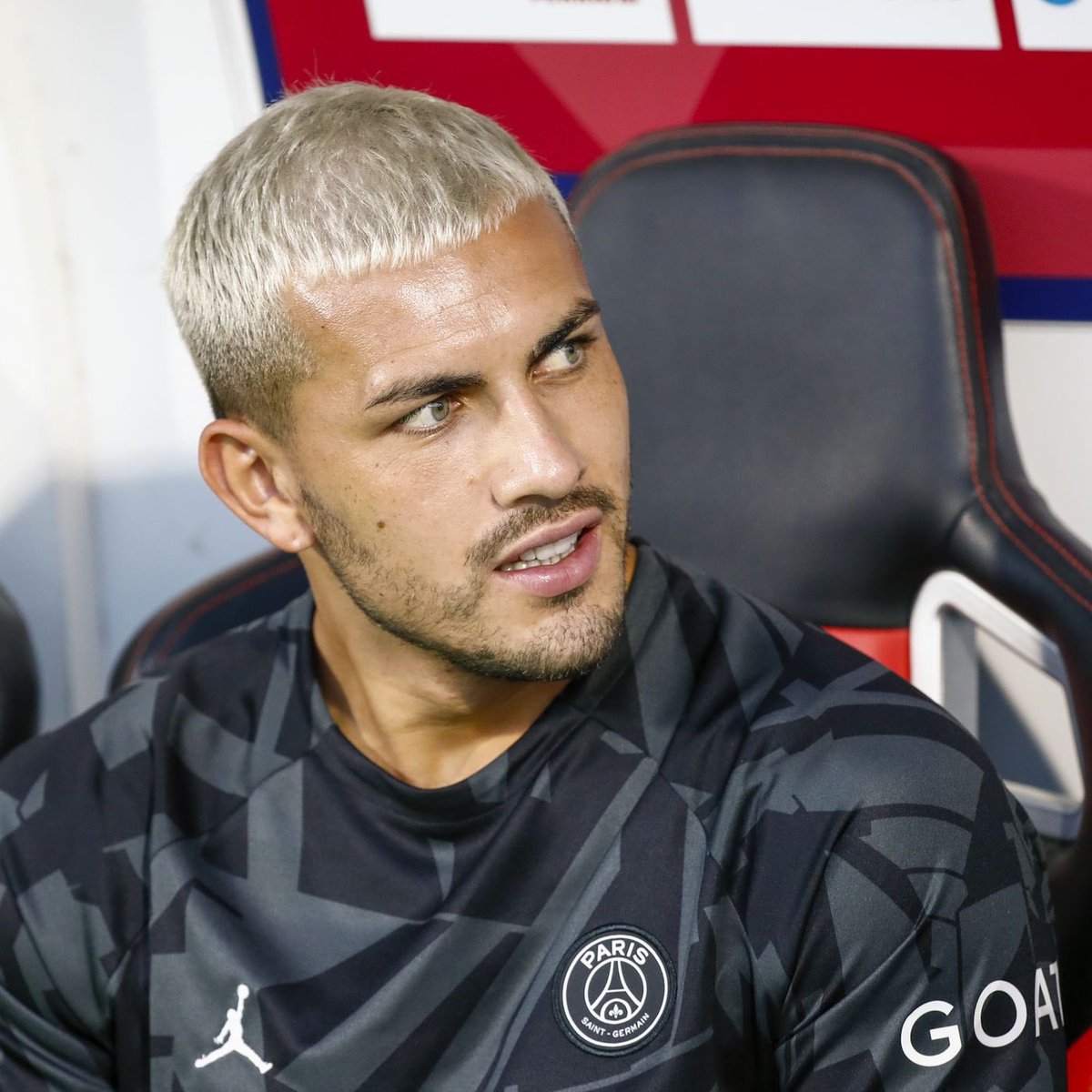Chelsea are interested in Paris Saint-Germain midfielder Leandro Paredes after becoming frustrated by a lack of progress in their move for Moises Caicedo.

- 
<a href="/NizaarKinsella/">Nizaar Kinsella</a>