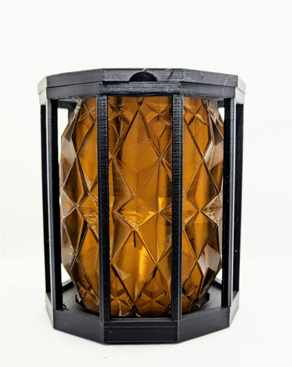 ArKay_Prints's tweet image. Anyone like lanterns? 👀👀
Stls free on @Thangs3D if you dooo
thangs.com/mythangs/file/…
Designed using @tinkercad #codeblocks - seriously try it out, it's so much fun!!
Printed on @Creality3dP #Ender3 in @filamentive Matte Black and @FILO_ALFA Tigre