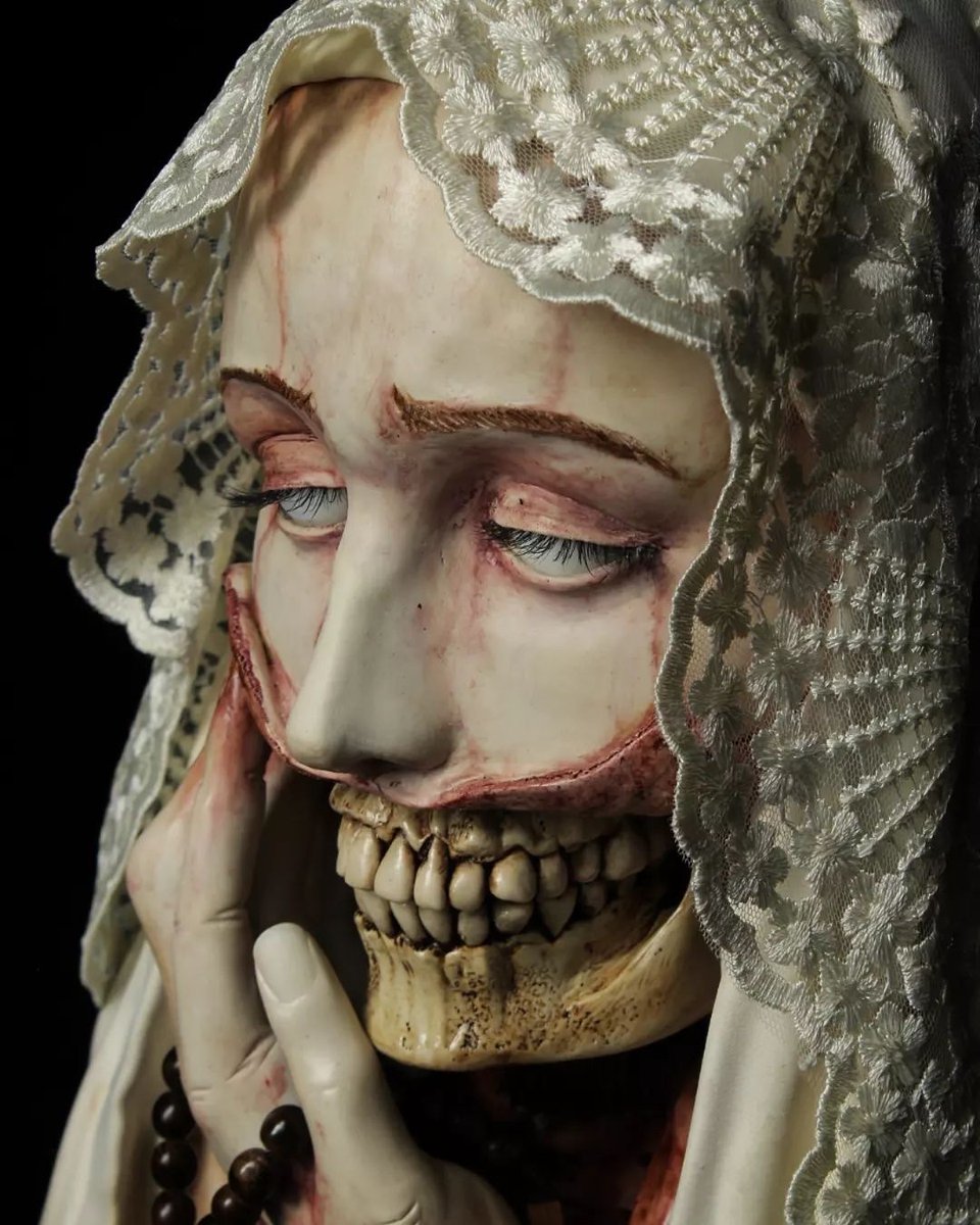 solisolsoli's tweet photo. Pálida Caricia by Emil Melmoth https://t.co/EKUjrpfEGA
