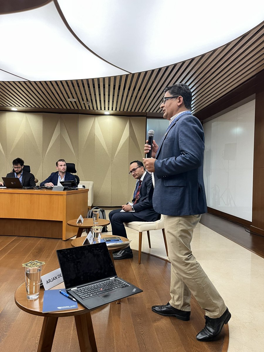 Arjan de Haan tweet media