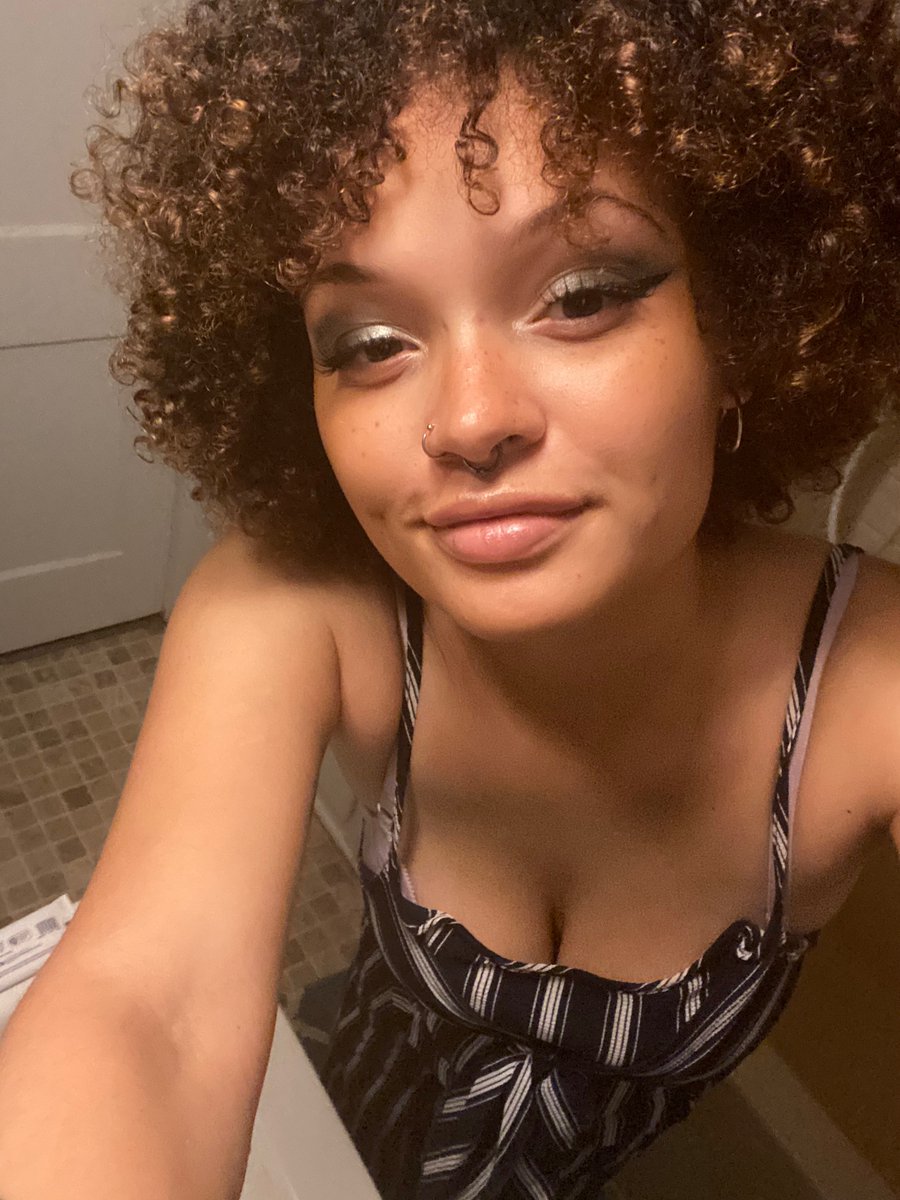 Yurodriev's tweet photo. It’s certainly been a day. But at least my hair looks ok 💗
#nofilter https://t.co/Ph7CFQYzeY