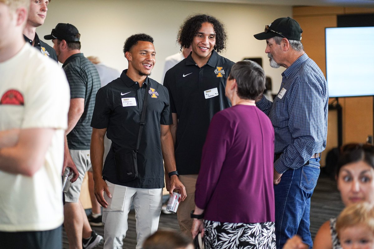 Big thank you to everyone that joined us to get to know our team tonight! We look forward to seeing you all at the ICCU Arena this season! #GoVandals