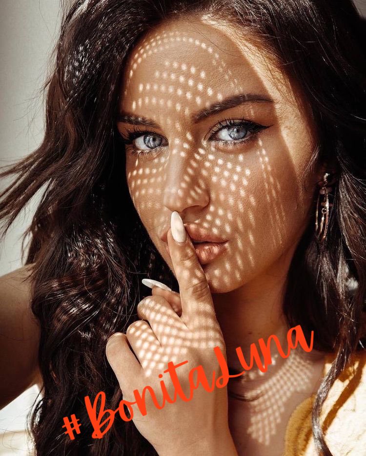Shhhhh….
Sólo cállame 
a besos y 
hagamos 
de la noche una hoguera.

#BonitaLuna