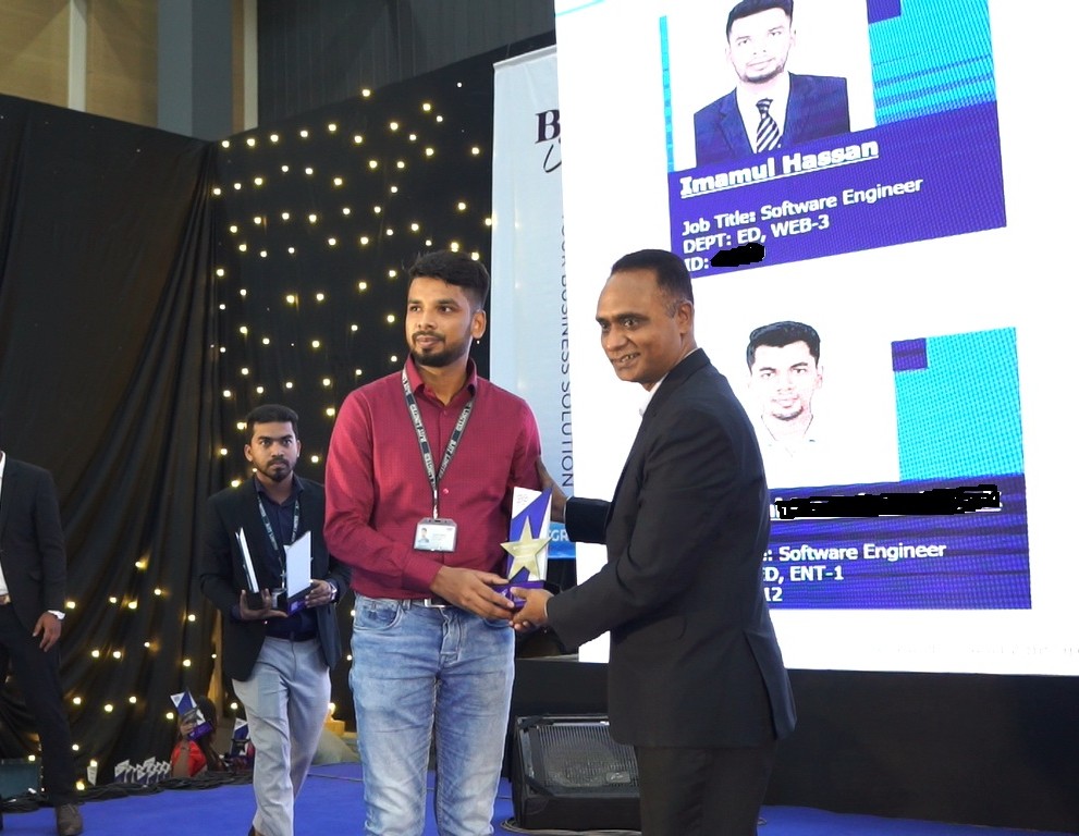 Imamul_hk's tweet photo. 🎉 Excited and humbled to be awarded as the Best Performer at BJIT Day! 🏆 Thanks to Allah for granting my wishes!

Check out my LinkedIn post for more details about the event and my journey: https://t.co/10HN0DI01K

#achievementunlocked  #BestPerformer #BJITDay #proudmoment https://t.co/cH524VjP0q