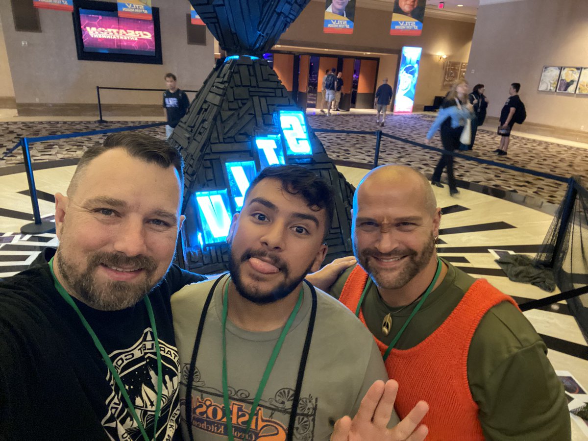 DerekAHarley's tweet photo. @cronaj, @TeddyMilz and I arriving to #STLV for #STLV57. https://t.co/VVUNKwQS6V