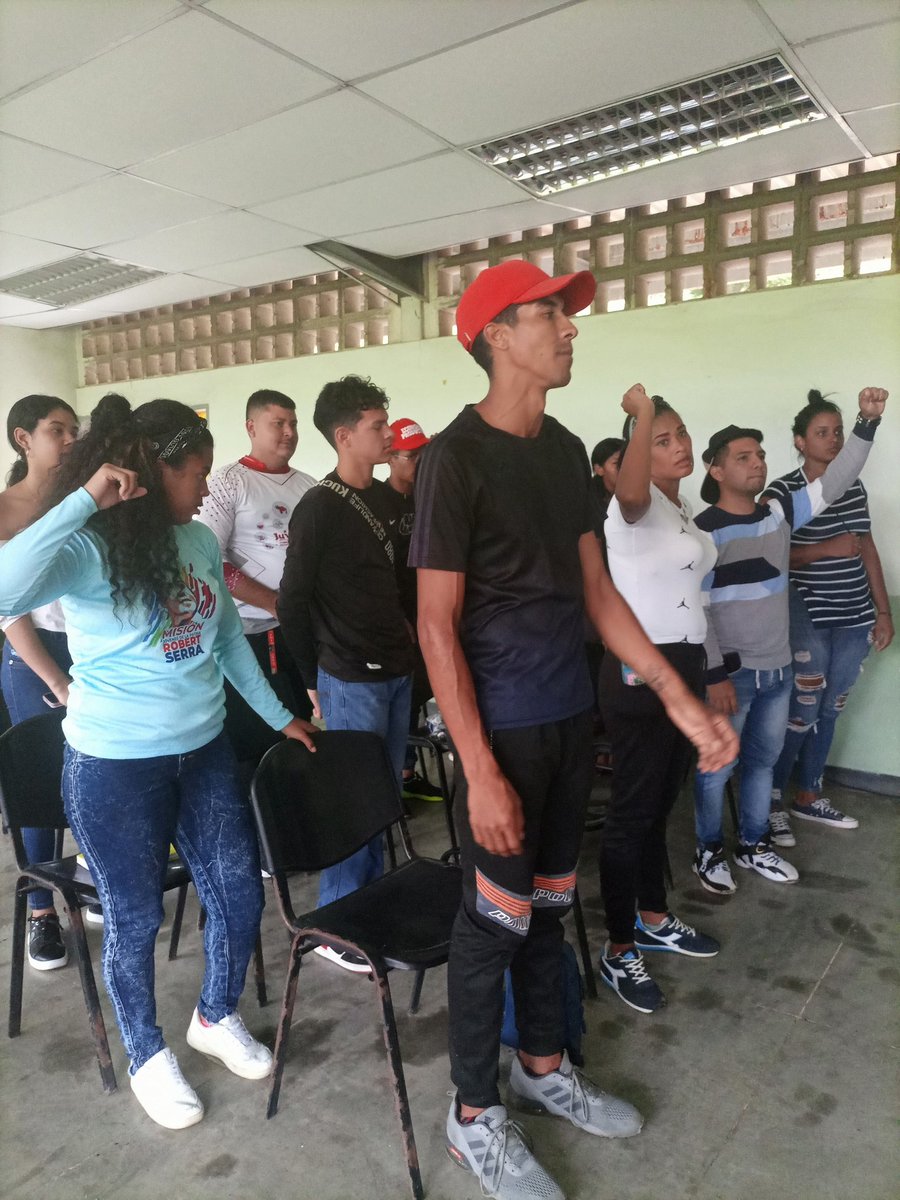 Finlizamos nuestra visita al Eje Sur, en el municipio S. Sebastián de los Reyes. 
Comandante Chávez ten por seguro desde donde te encuentres de que "El último chavista y la última chavista no ha nacido ni nacerá" porque tu legado ha sido inmortalizado en el corazón de Millones.