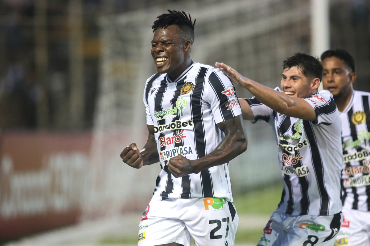 EliArias's tweet photo. COPA CENTROAMERICANA
JORNADA 1 | GRUPO C
FINAL

Diriangén (NCA) 1 Herediano 1

1-0: Luis Copete 1'
1-1: Fernán Faerron 52' https://t.co/aYiyYGvZ7V