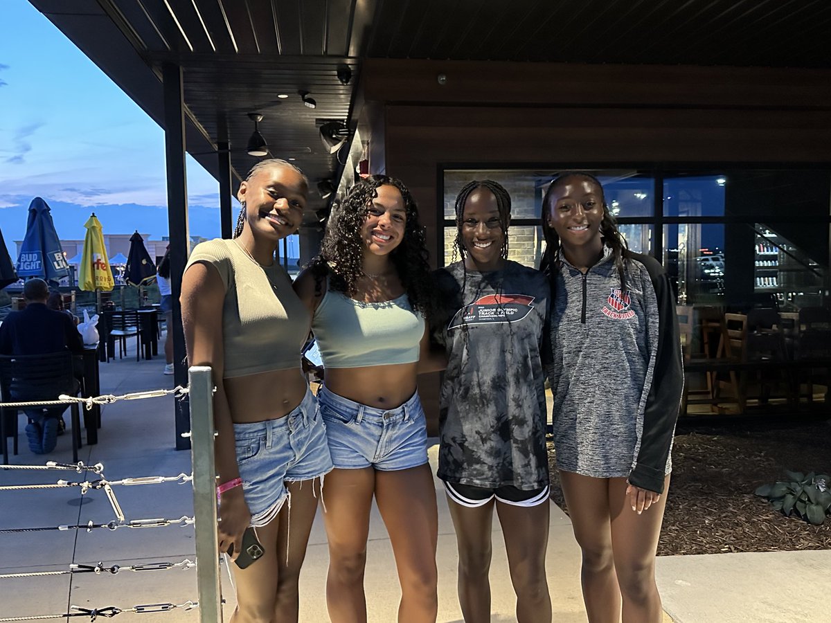 Indystormtc's tweet photo. Day 4: Congrats to the 15-16 Girls 4x4 team on punching 🥊 a ticket to the finals on Saturday. #4allamericans https://t.co/JosdXpzfQo