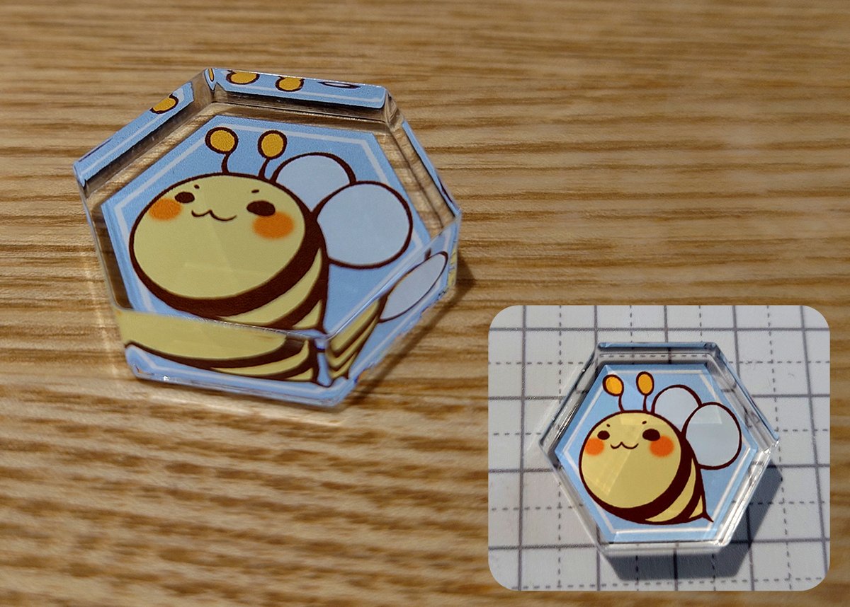 考えずにグッズ作っちゃう第４弾マグネット( ᐛ ۶)۶ﾞ
色んなversion作って六角形を並べたい衝動は流石に抑えました( ˘ω˘ )ｽﾝｯ
小さめサイズだけど、厚みがあるのでつまみやすいよ( ੭˙▷˙)੭
モノプロランド(<a href="/monoproland/">モノプロランド</a> )様、僕を可愛く作って下って！！ありがとうございま(੭ु ᐕ)੭ु⁾⁾