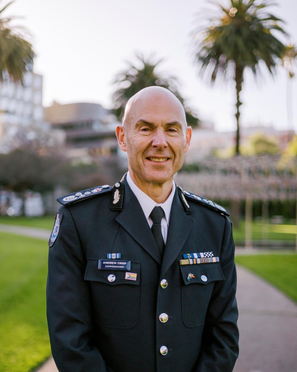 On behalf of FFMVic I would like to acknowledge the incredible selfless service of Commisioner Andrew Crisp, he has been a fantastic supporter of the people in green, along with all of the members of the EM family @DEECA_Vic @EMV_news