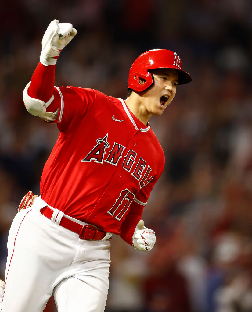 Shohei Ohtani has done it all tonight:

⚾️ 2 hits
⚾️ 2 walks
⚾️ HR
⚾️ SB
⚾️ 4 scoreless IP

He is the 1st player in the live-ball era (since 1920) to reach base safely 4 times, hit a home run, steal a base and not allow a run on the mound in the same game

h/t <a href="/EliasSports/">Elias Sports Bureau</a>