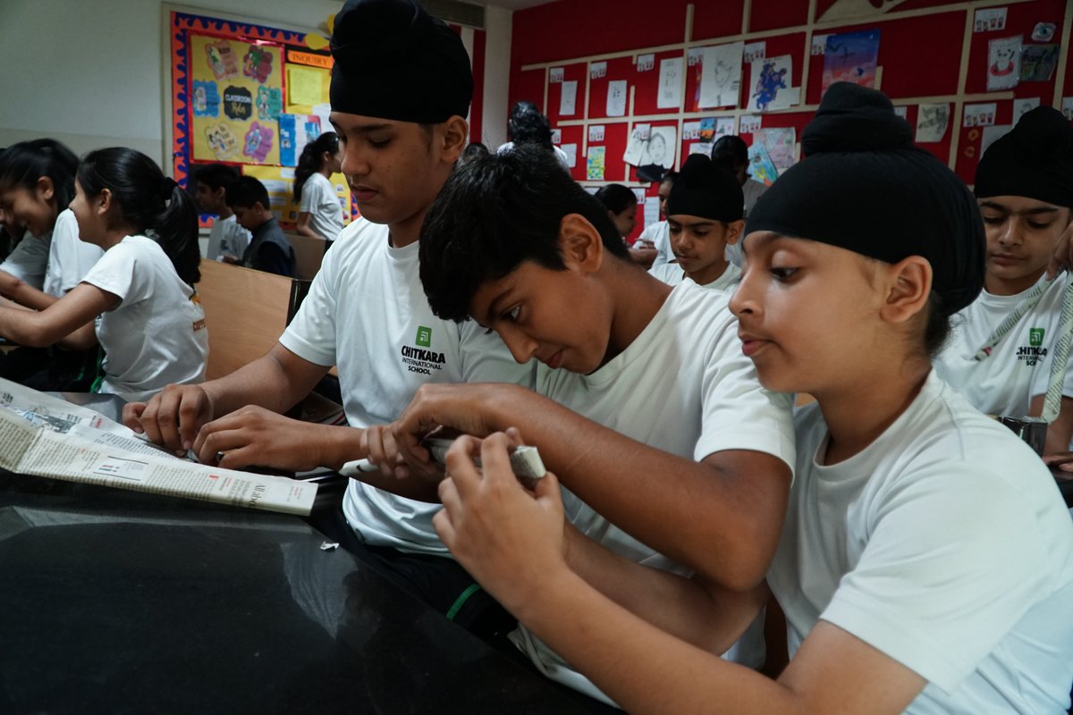 chitkara_school's tweet image. Chitkara International School&apos;s Scientific Club hosts an enthralling yet insightful activity viz. &quot;Building a Bridge&quot; for the avid learners of Grade 7

#CIS #Scienceactivity #learning #science #buildingbridge #strengthtest #studentactivity #Scientificcllub