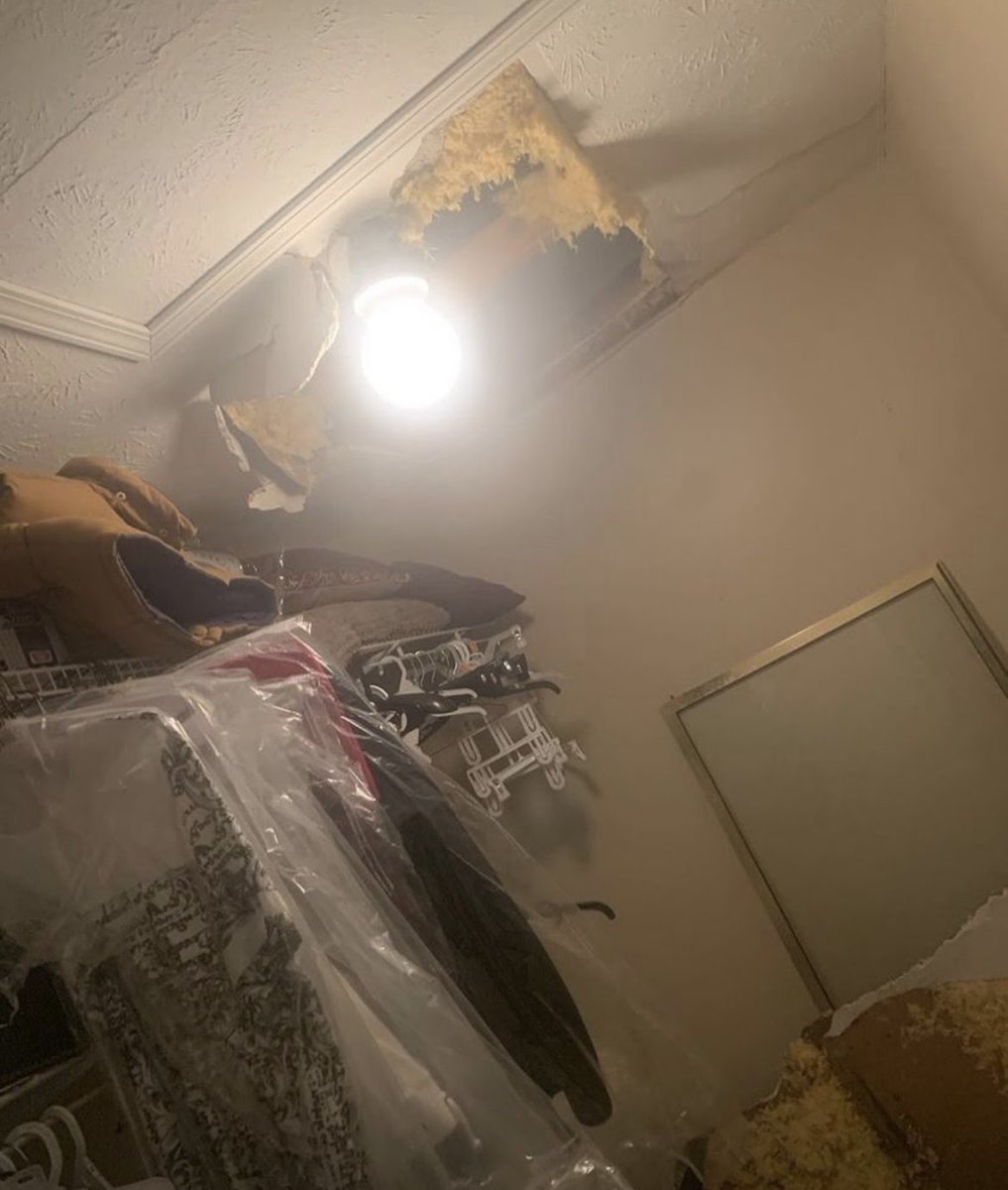 youlovezaebae's tweet photo. just felt like showing yall that time my bro fell thru the ceiling https://t.co/K8Ylfrtacf
