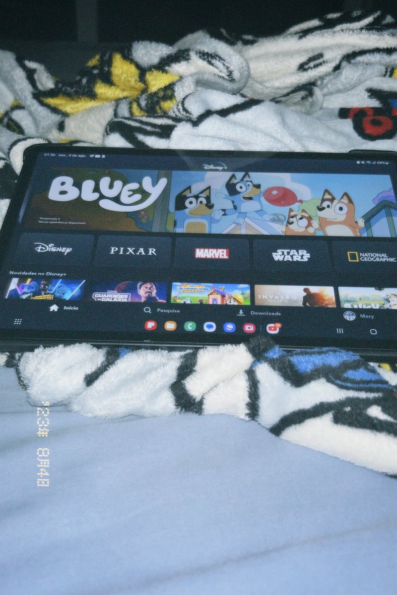 maviegoo's tweet photo. Eu + você = ar-condicionado, cama &amp; filmes. https://t.co/j82AWOn0it