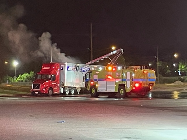 hcsotn's tweet photo. Important Notice:  1st Responders are currently managing a chemical fire at 482 McBrien Road near I-24. Due to the fire, a mandatory evacuation has been ordered for the residents within a half mile radius of the fire’s location. 

For more details visit: https://t.co/pkBWdoAdYC https://t.co/qNFkV1llK2
