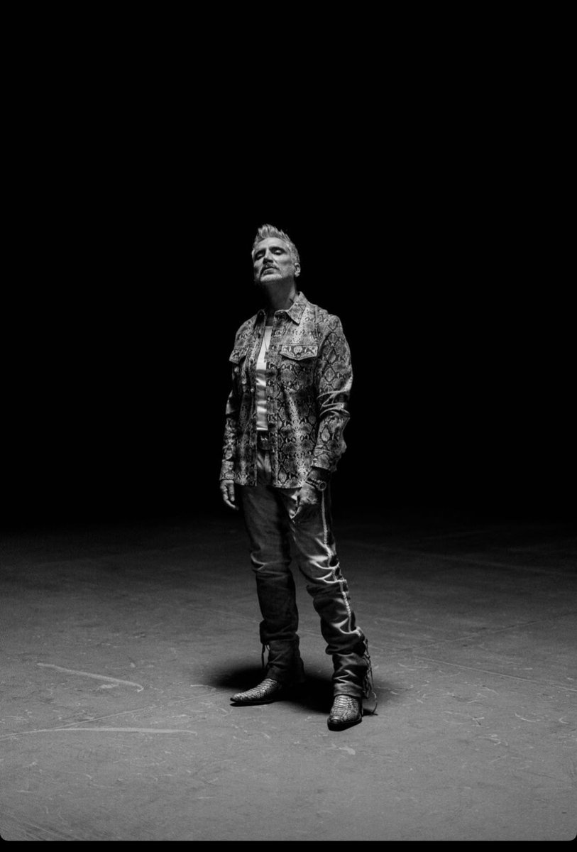 popermami's tweet photo. Muchas felicidades @alexoficial @edenmunozof https://t.co/LEpCR6jvmg