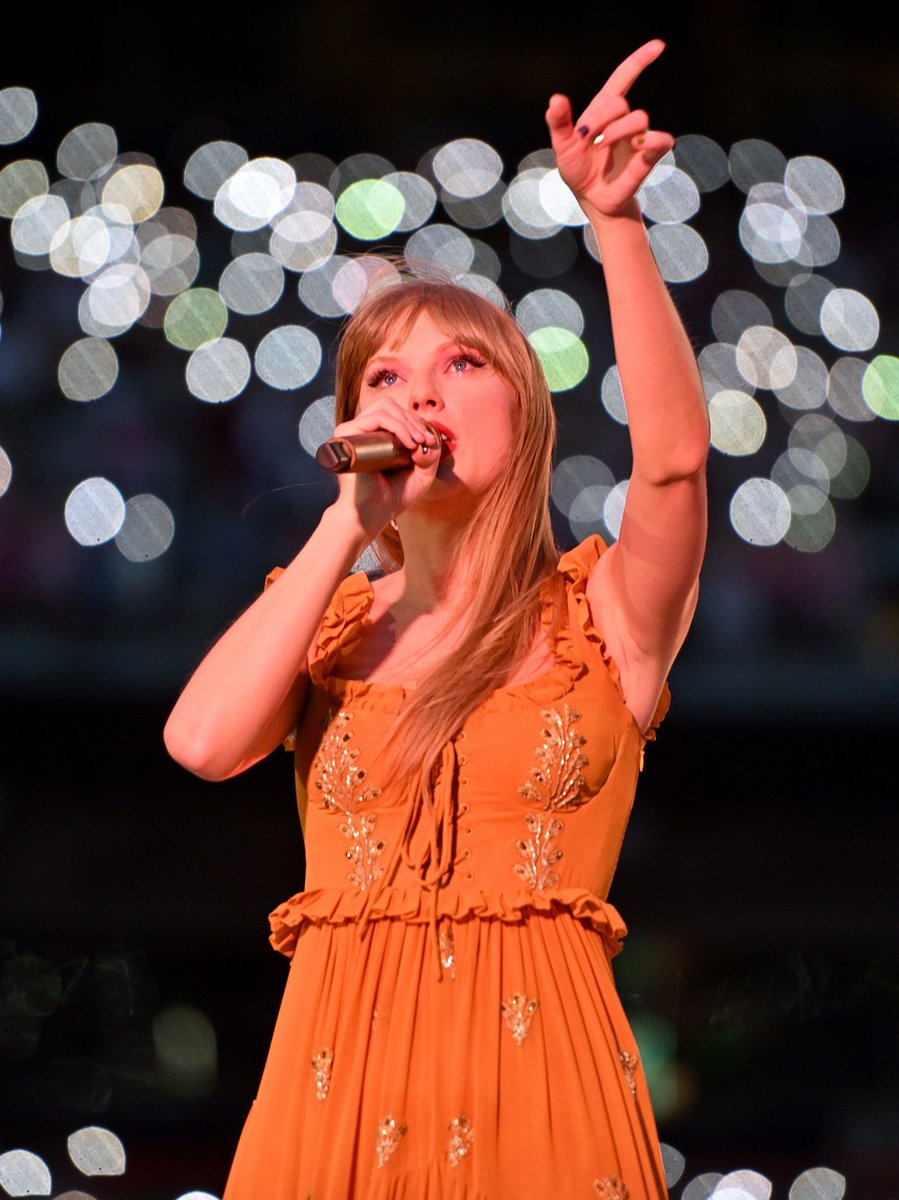 blessedswifty's tweet image. 💬 | @TaylorSwift13 on making music:

— “I’m gonna make and release many albums as humanly possible.”